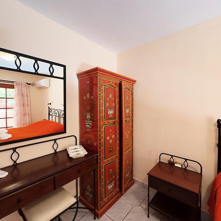 פלטניאס Villa Eleni Seaside Apartments מראה חיצוני תמונה