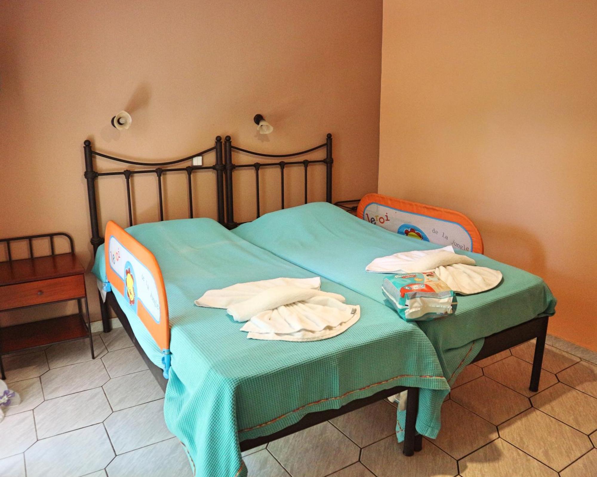 פלטניאס Villa Eleni Seaside Apartments חדר תמונה