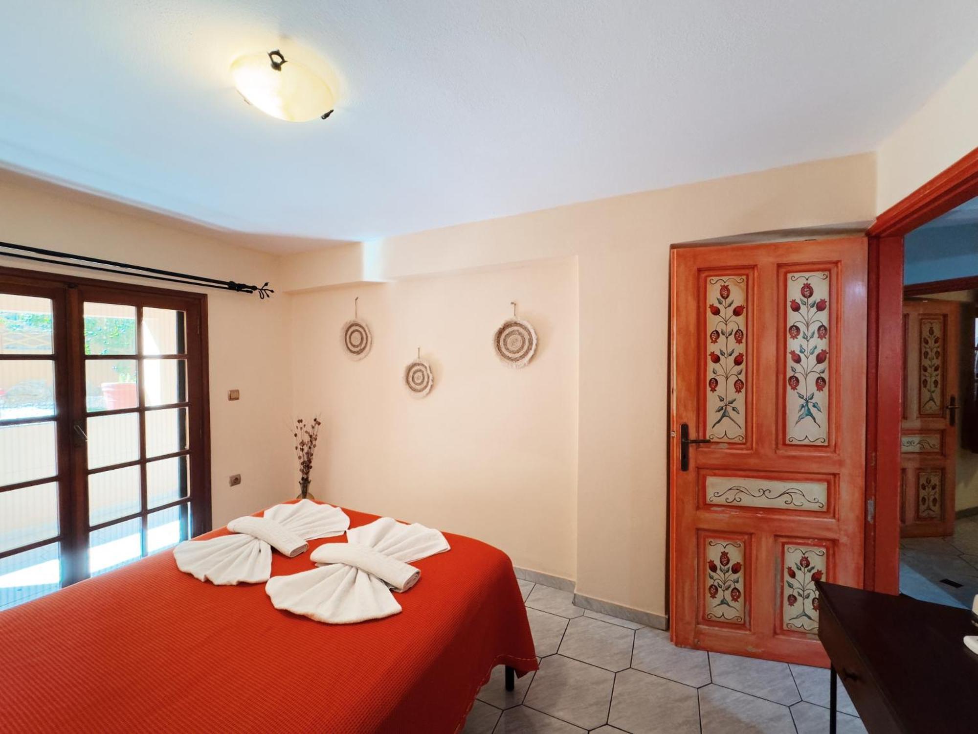 פלטניאס Villa Eleni Seaside Apartments מראה חיצוני תמונה