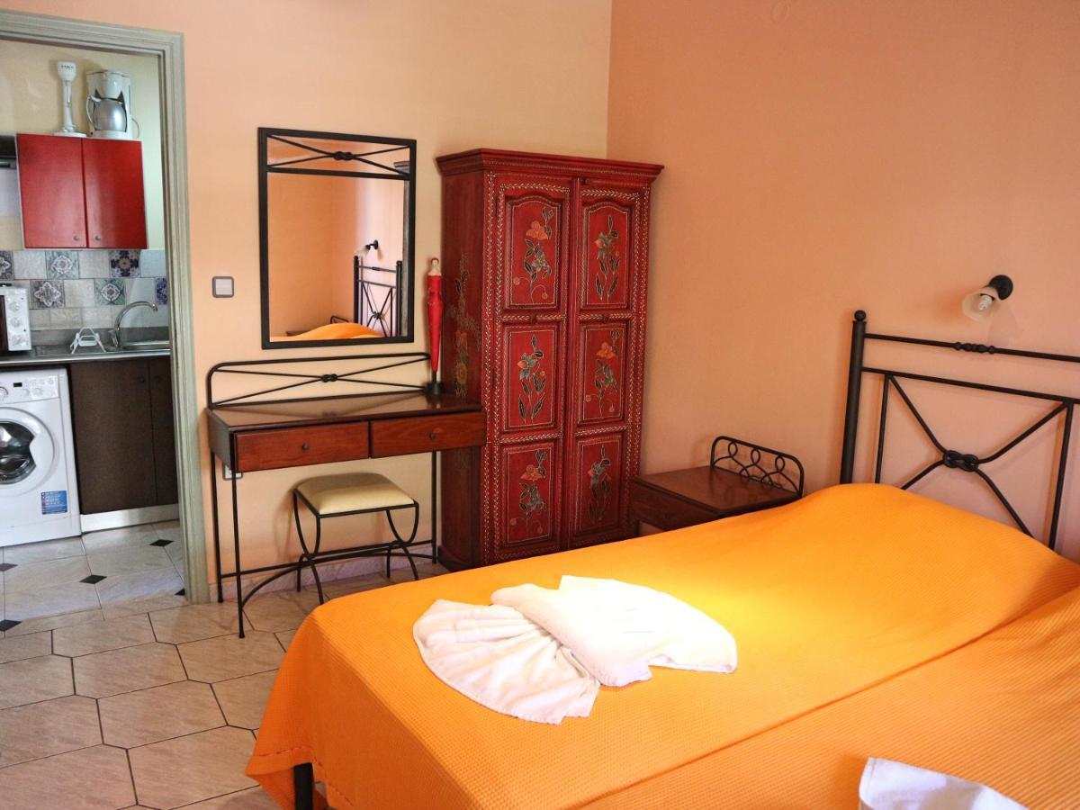 פלטניאס Villa Eleni Seaside Apartments מראה חיצוני תמונה