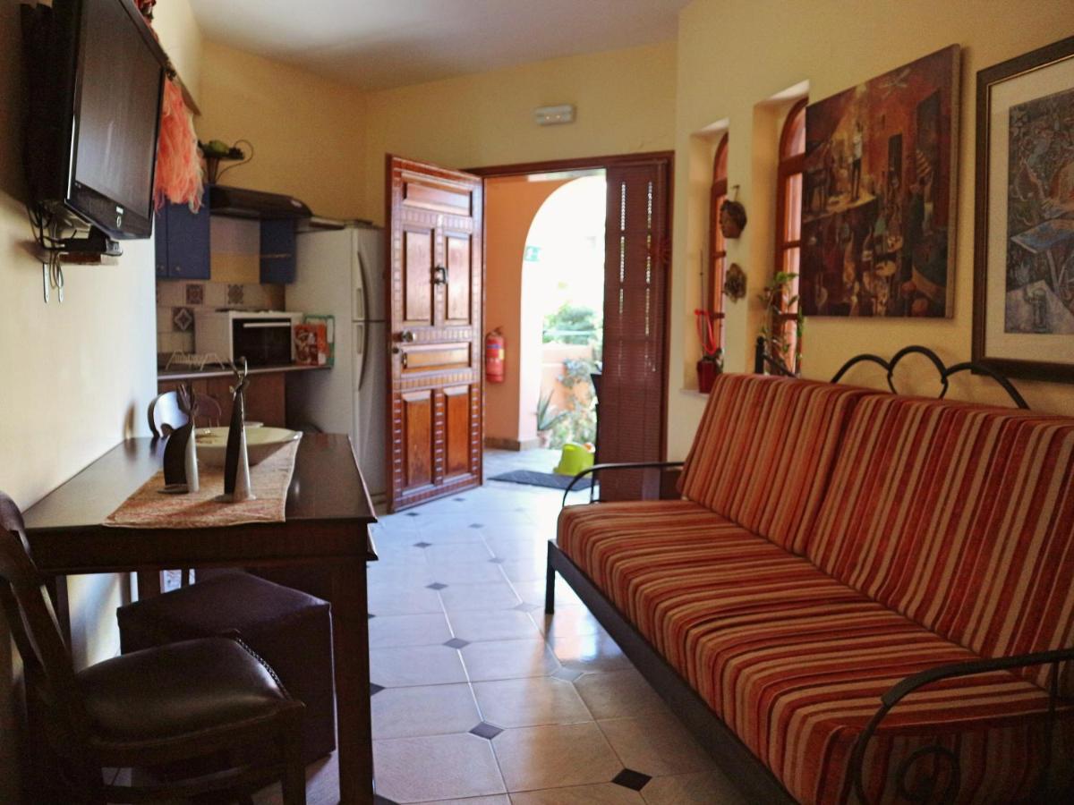 פלטניאס Villa Eleni Seaside Apartments מראה חיצוני תמונה