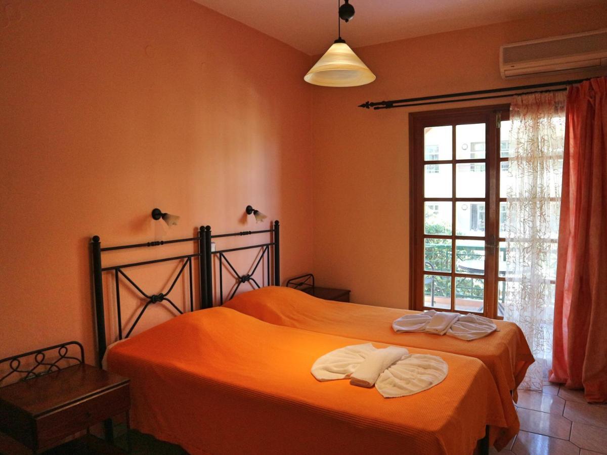 פלטניאס Villa Eleni Seaside Apartments מראה חיצוני תמונה